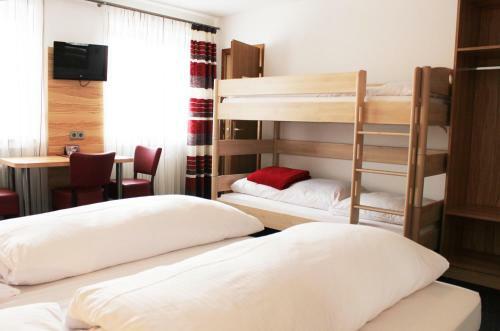 Hostal Gasthaus Und Pension Zur Linde