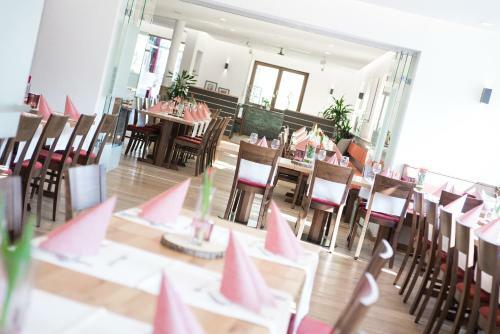 Hostal Gasthaus Und Pension Zur Linde