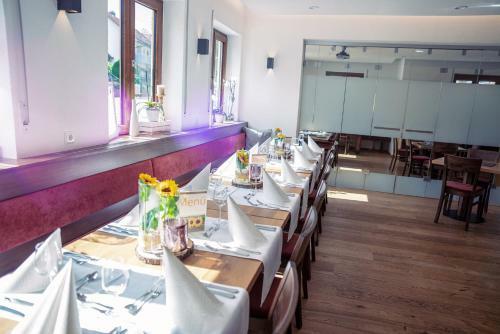 Hostal Gasthaus Und Pension Zur Linde
