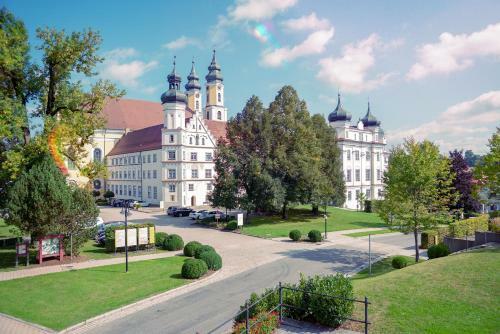 Hostal Gasthaus Und Pension Zur Linde