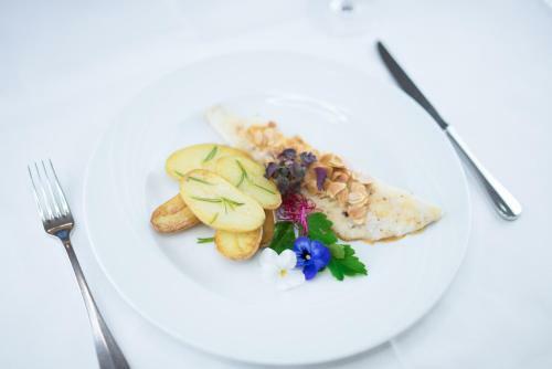 Hostal Gasthaus Und Pension Zur Linde