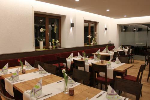 Hostal Gasthaus Und Pension Zur Linde