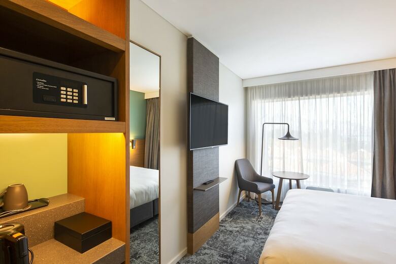Hotel Holiday Inn Express And Suites Queenstown
