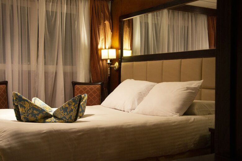 M/s Nubian Sea Lake Cruise