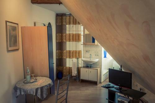 Hostal Hotel Adler