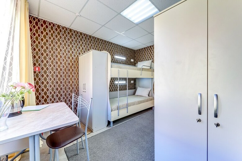 Hostal Hotel Piter - Hostel