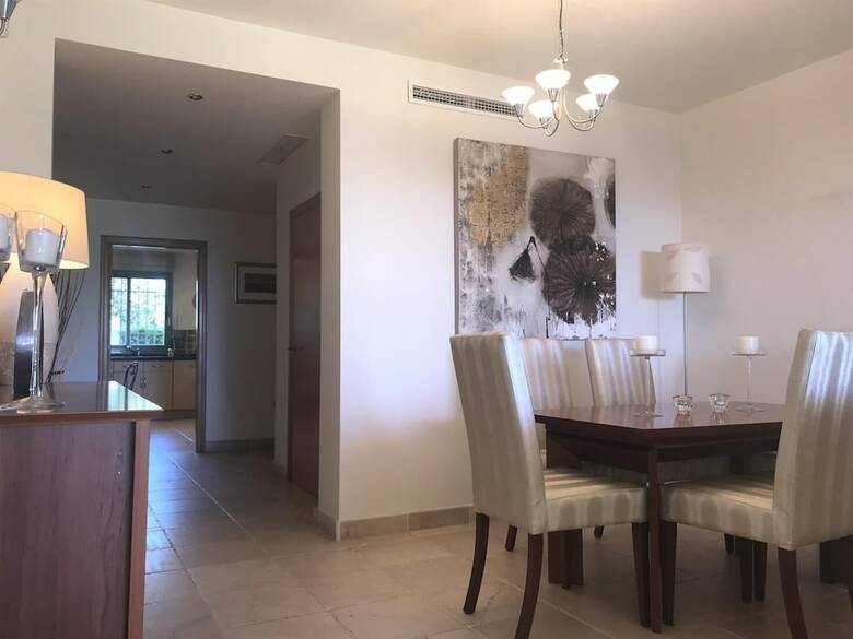 Apartment With Sea Views And Own Garden
