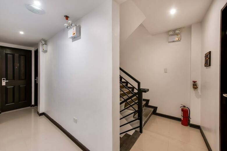 Hotel Oyo 232 Nest Nano Suites Fort