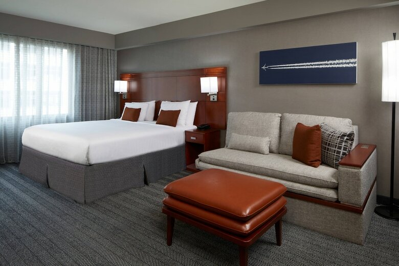 Hotel Courtyard By Marriott Lax