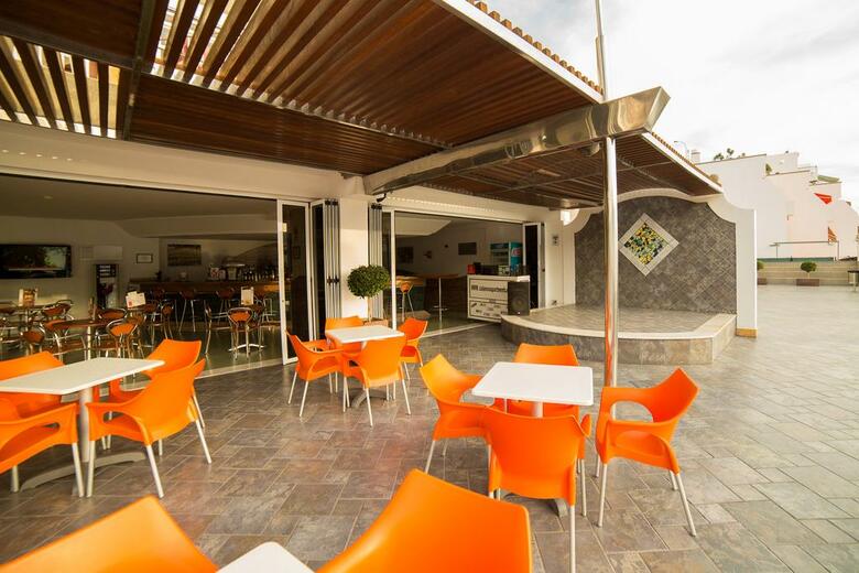 Apartamentos Cala Nova