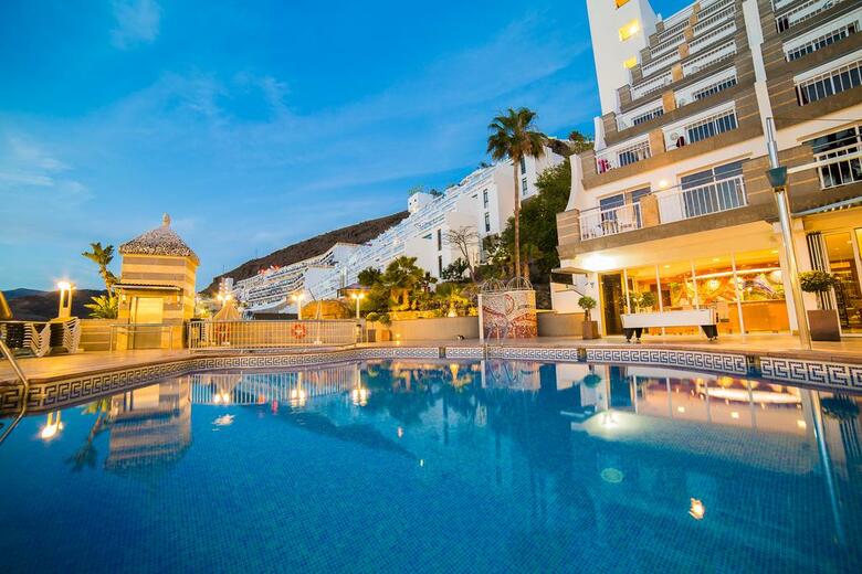 Apartamentos Cala Nova