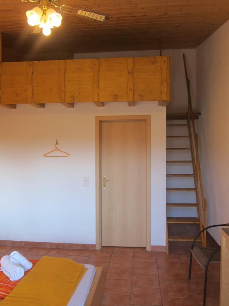 Hostal G�stehaus Schmidt