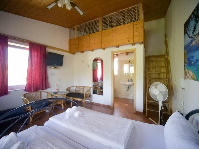 Hostal G�stehaus Schmidt