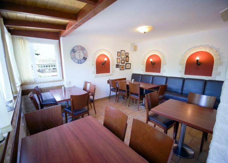 Hostal G�stehaus Schmidt