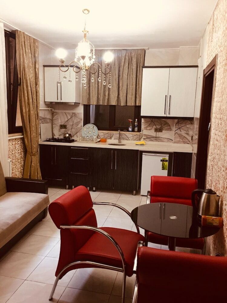 Deluxe Royal Apart