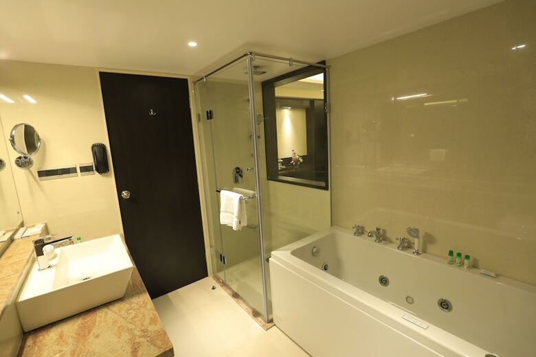 Hotel Ocean Pearl Inn