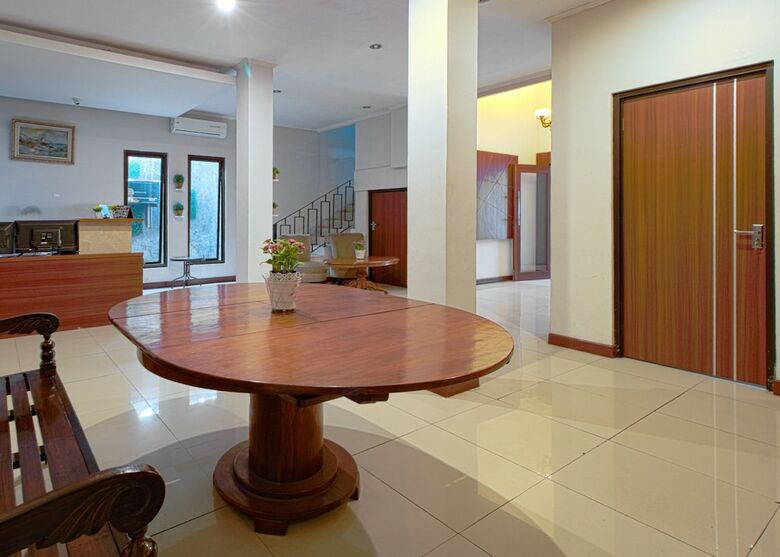 Hotel Zen Rooms Uptown Residence Syariah