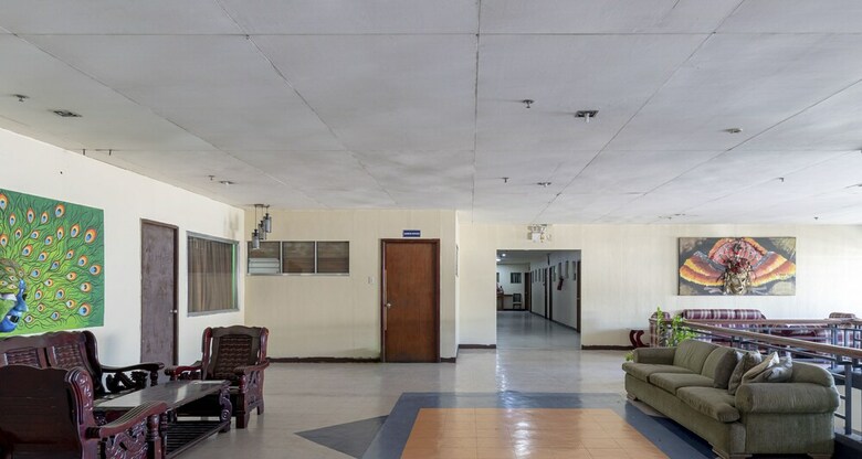 Hotel Zen Rooms Middle Town Inn Bacolod