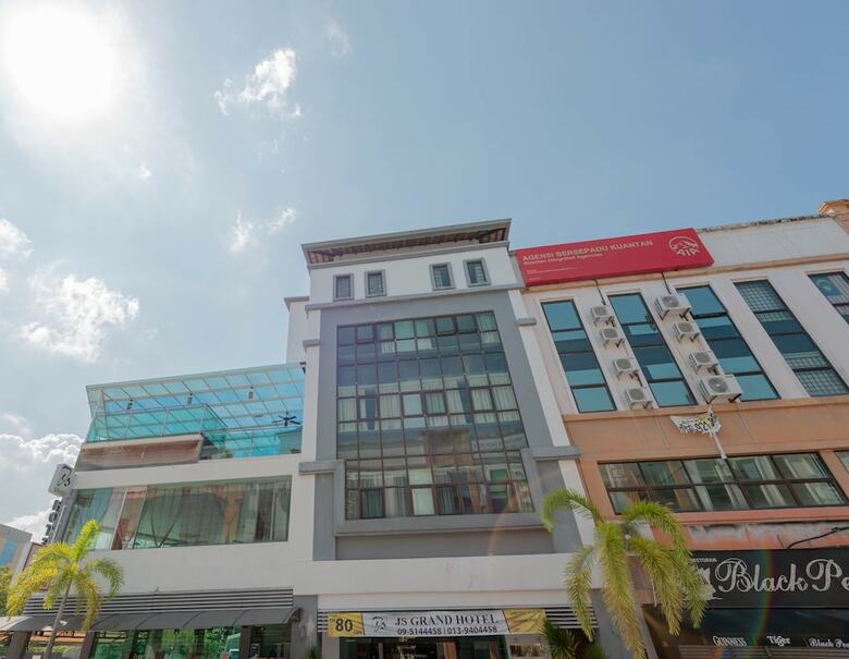 Js Grand Hotel