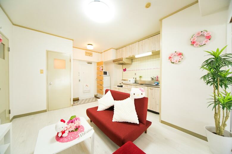 Namba Daikokucho West 402