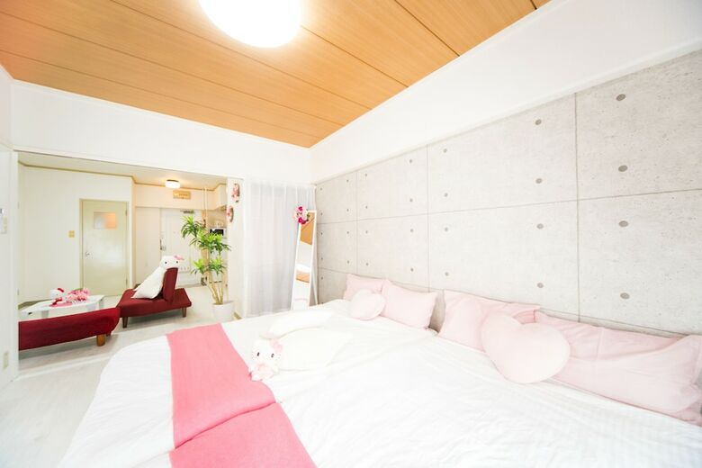 Namba Daikokucho West 402