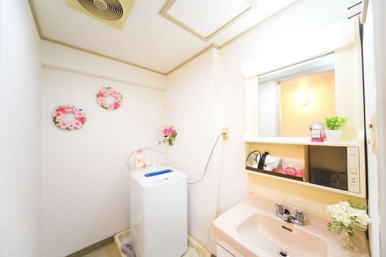 Namba Daikokucho West 402