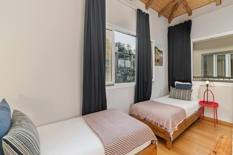 Apartamentos Ponta Delgada I, Calm And Sea View