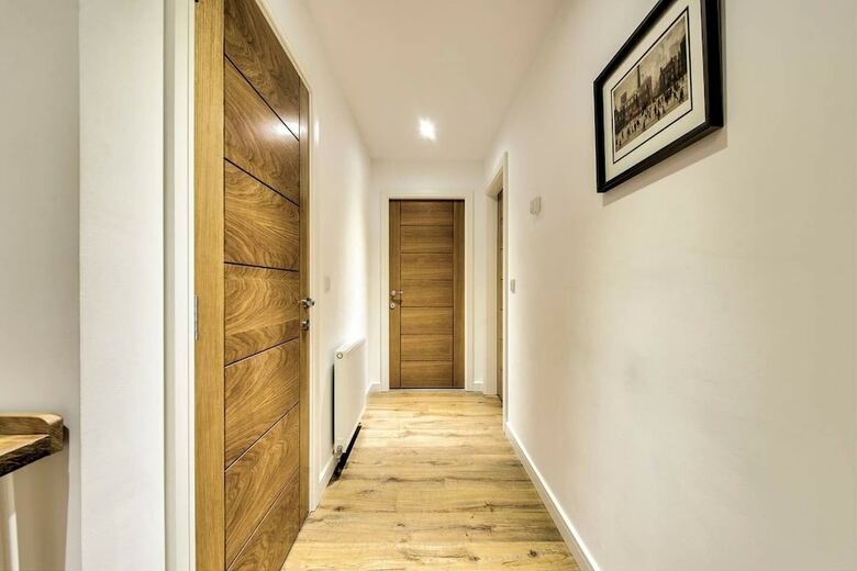 Stylish 2 Bed Apartment, With Easy Access To The City Centre
