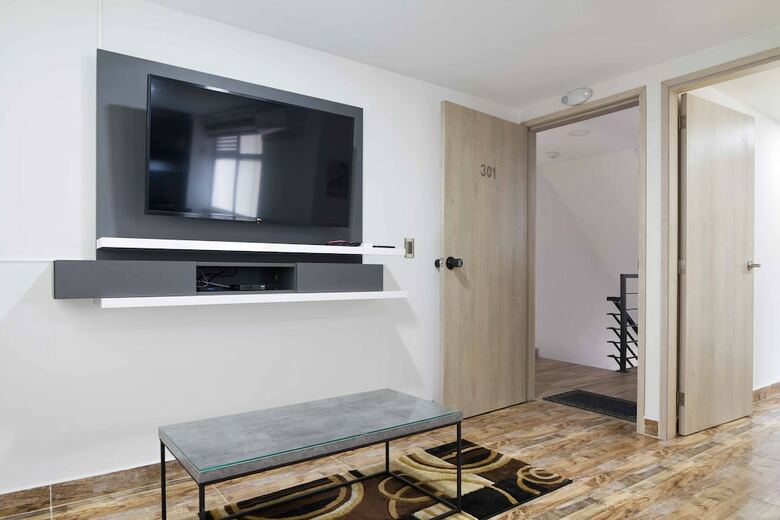 Apartamentos Miracle Building