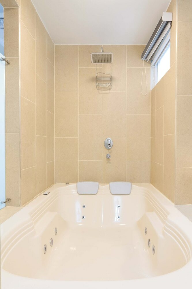 Apartamentos Miracle Building