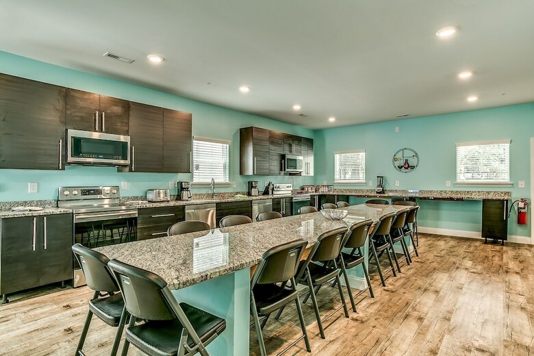 Together Resorts Cherry Grove Resort At Hunter 1022
