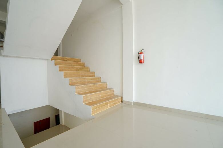 Hostal Oyo 1146 Miracle Homestay Syariah