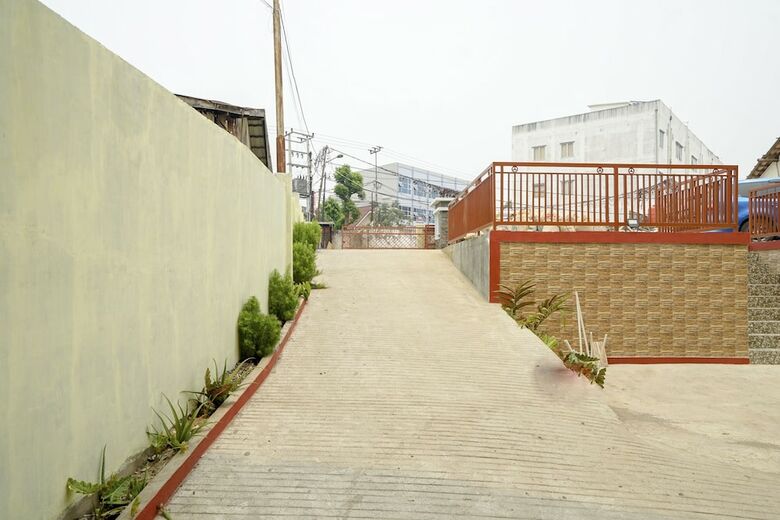 Hostal Oyo 1146 Miracle Homestay Syariah