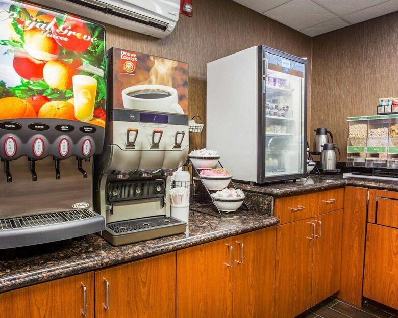 Hotel Comfort Inn & Suites At Stone Mountain