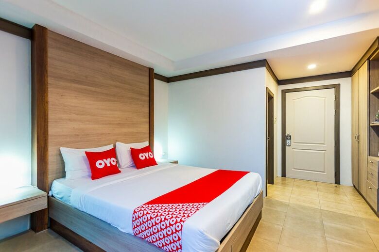 Hotel Oyo 380 Jomthong Mansion