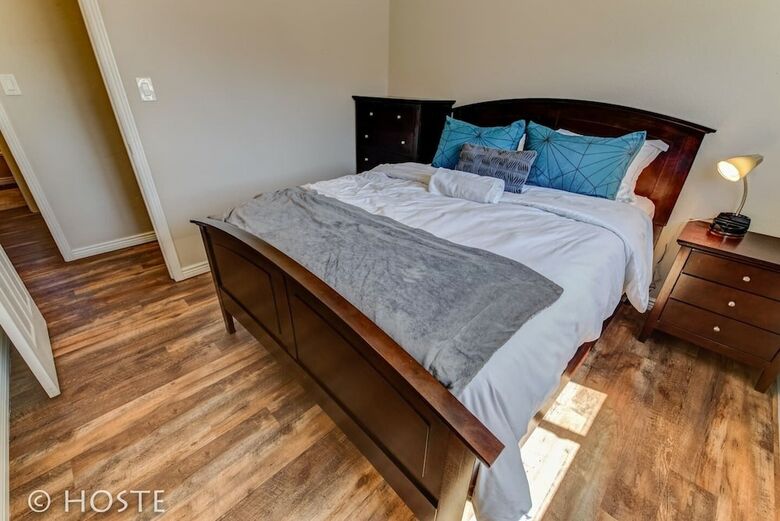 Mtn Dream! Fireplace, Patio & Hot Tub 4br