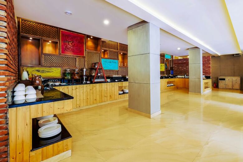 Hotel Summit By The Ganges Resort