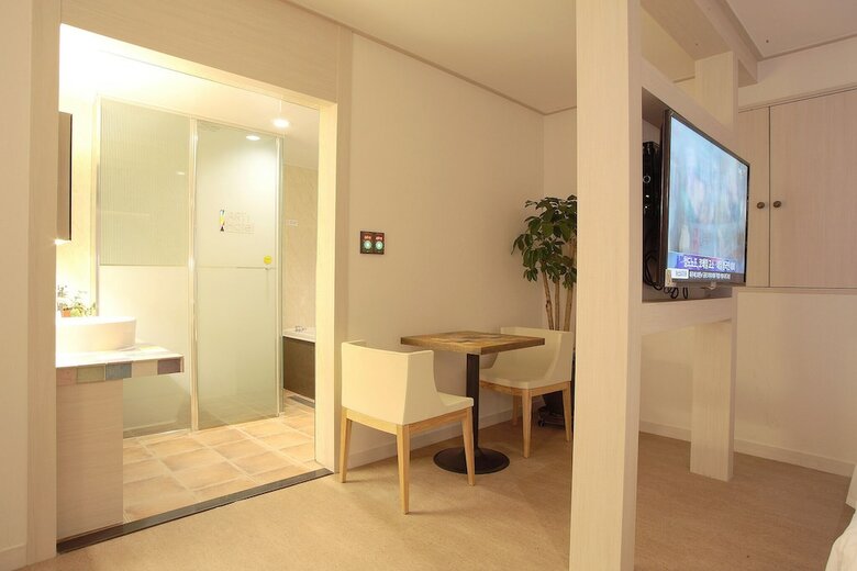 Art Hotel 1