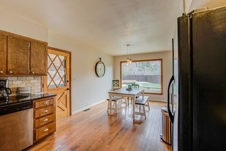 4br Mountain Getaway Pikes Peak, Dog-friendly!