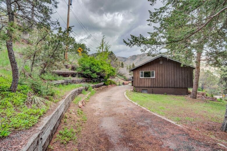 4br Mountain Getaway Pikes Peak, Dog-friendly!