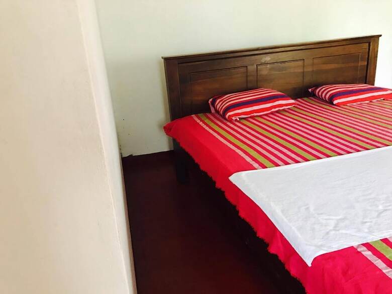 Hotel Senani Guesthouse