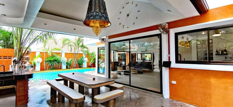 Tucheland Luxury Villa Pattaya 7br