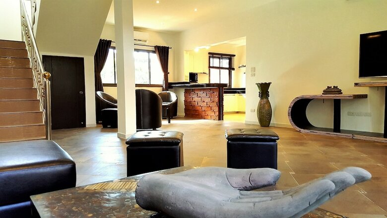 Wowland Luxury Villa Pattaya 8 Br