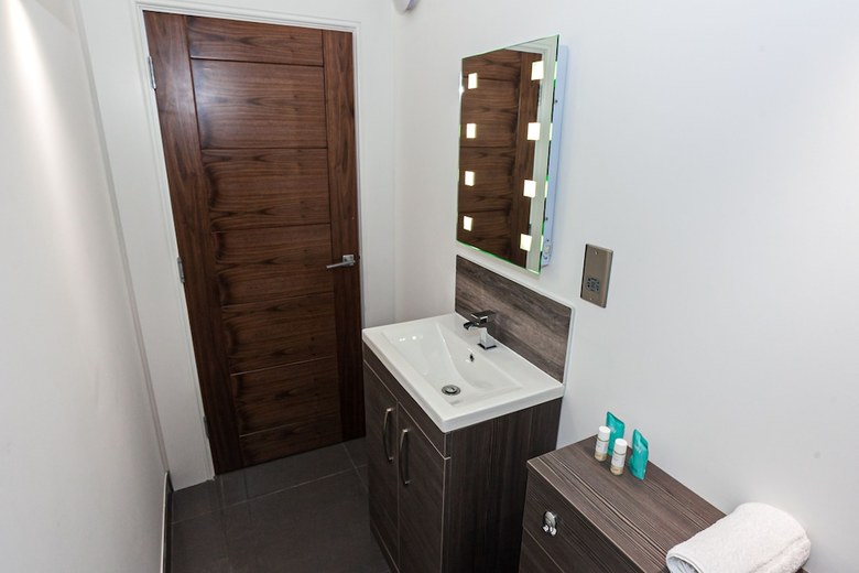 Oyo Arena Apartments