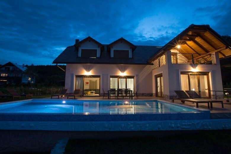 Villa Jezerska Vila
