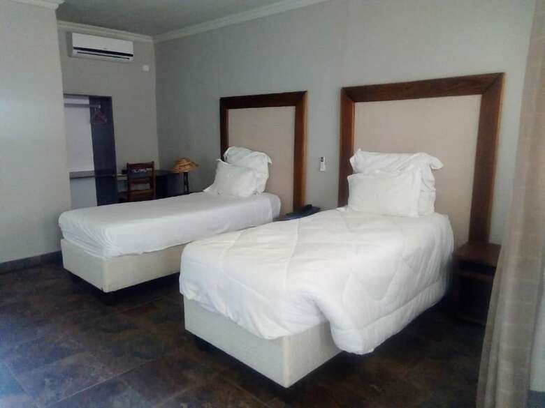Hotel Pakali Lodges