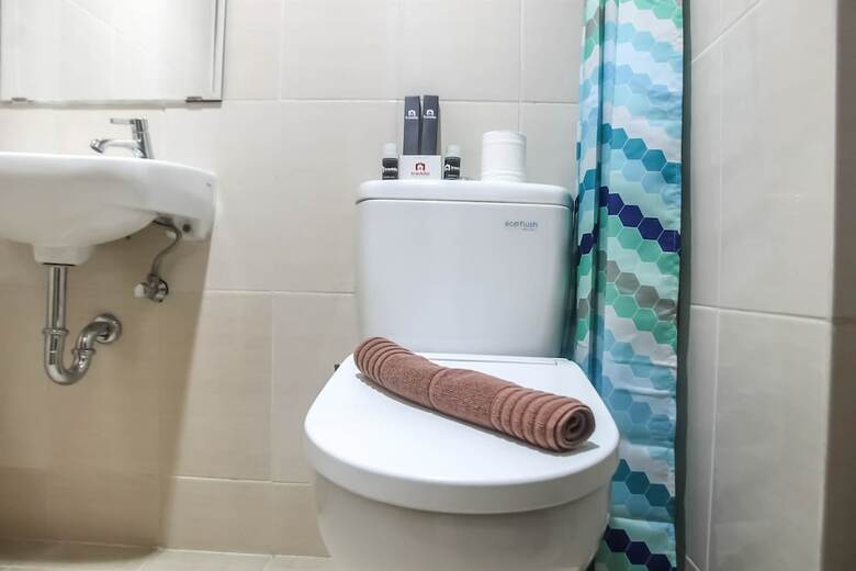 Spacious 1 Br At The Oasis Cikarang Apartment