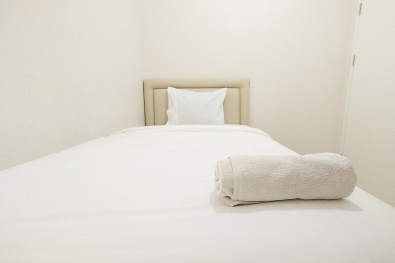 Homey 2br Springlake Summarecon Bekasi Apartment