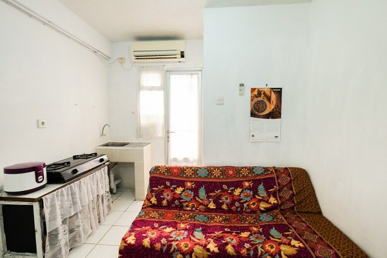 Contemporary Studio Apartment At Gading Nias Residence