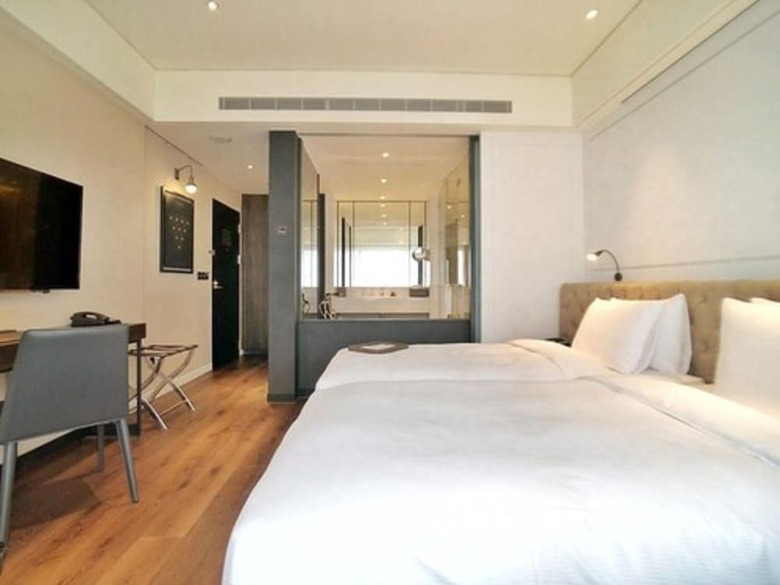 Hotel Mvsa + Michelin 2 Starred Molino de Urd�niz
